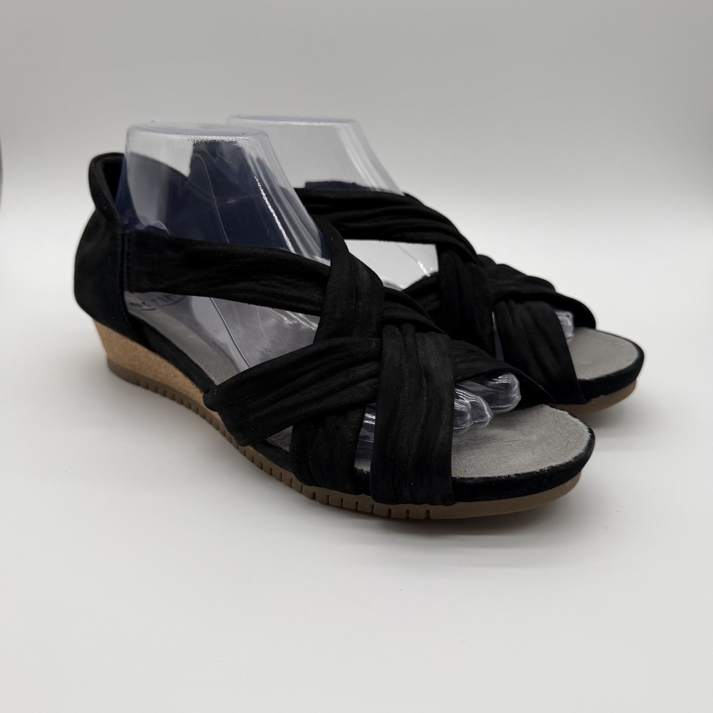 Earth Black Strappy Wedge Sandals
